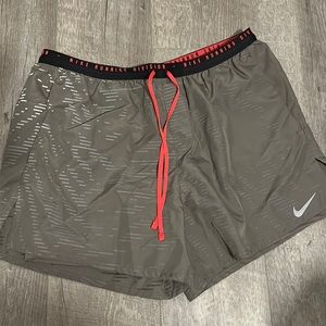 Nike Dri-Fit Run Division Flex Stride XL shorts
